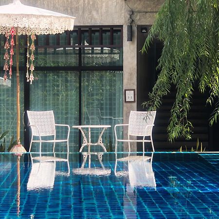 Arun Rawee อรุณ รวี Hotel Chiang Mai Exterior photo