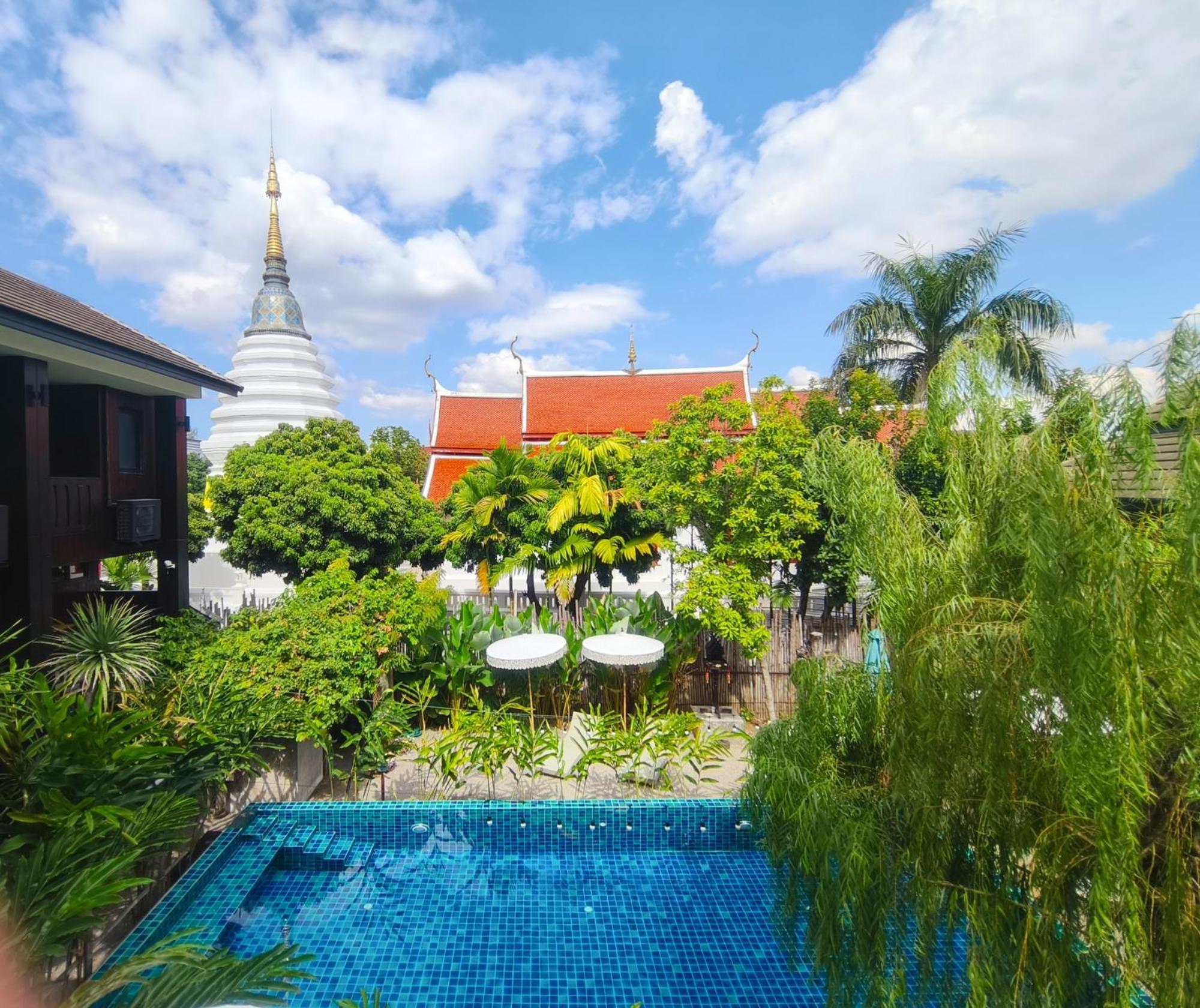 Arun Rawee อรุณ รวี Hotel Chiang Mai Exterior photo
