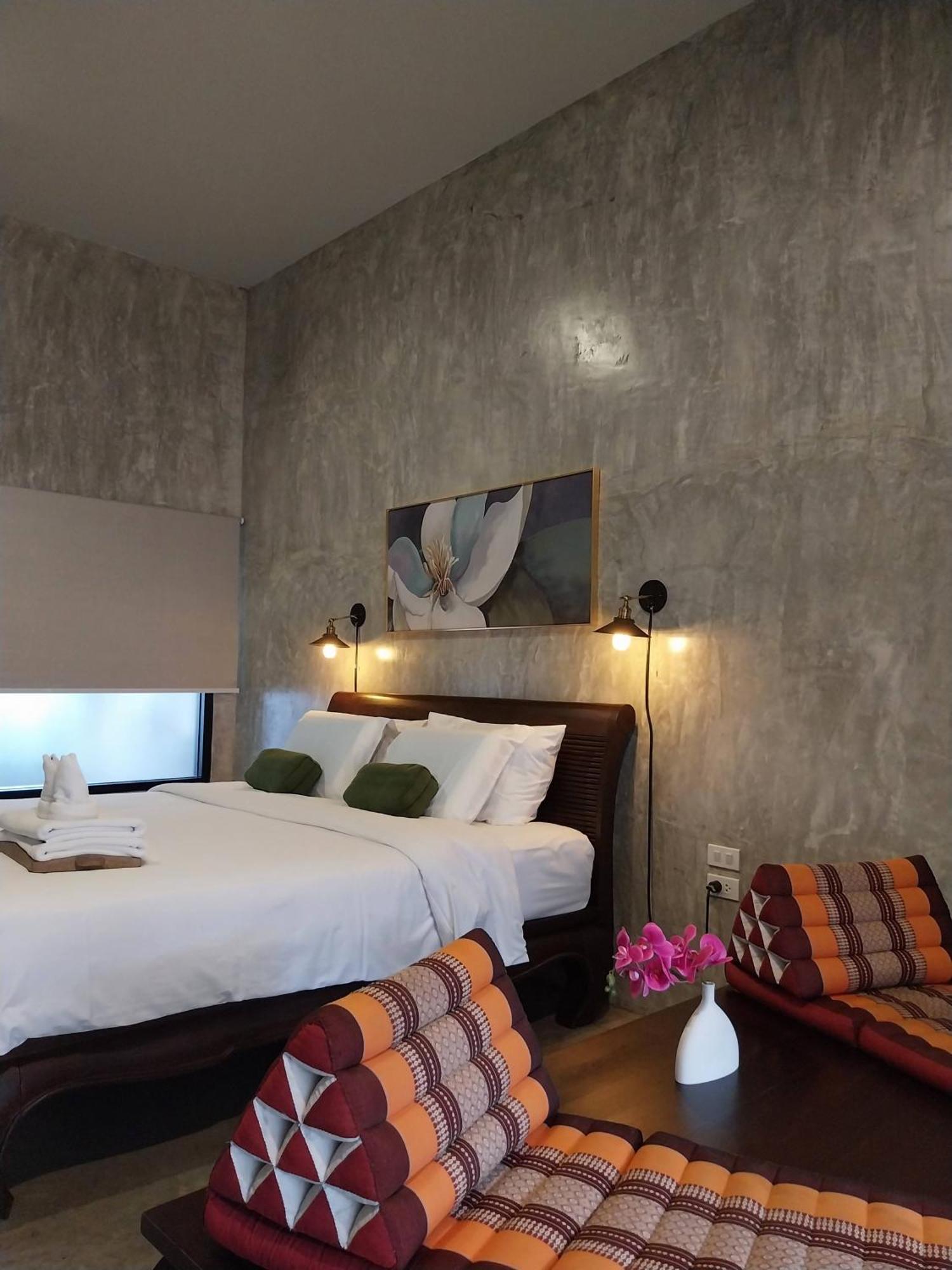 Arun Rawee อรุณ รวี Hotel Chiang Mai Exterior photo