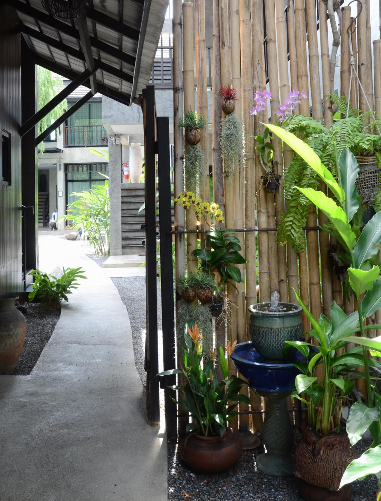 Arun Rawee อรุณ รวี Hotel Chiang Mai Exterior photo