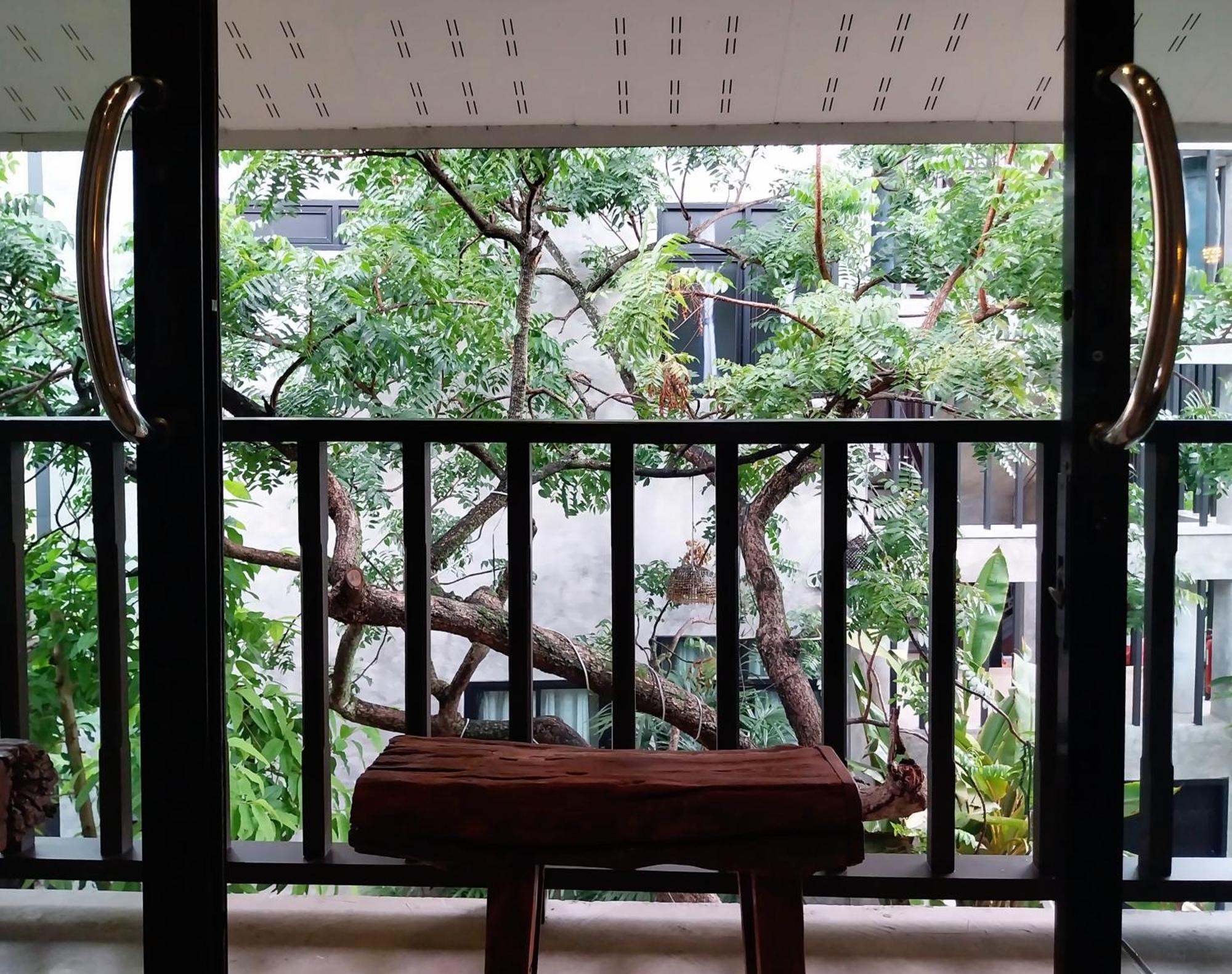 Arun Rawee อรุณ รวี Hotel Chiang Mai Exterior photo